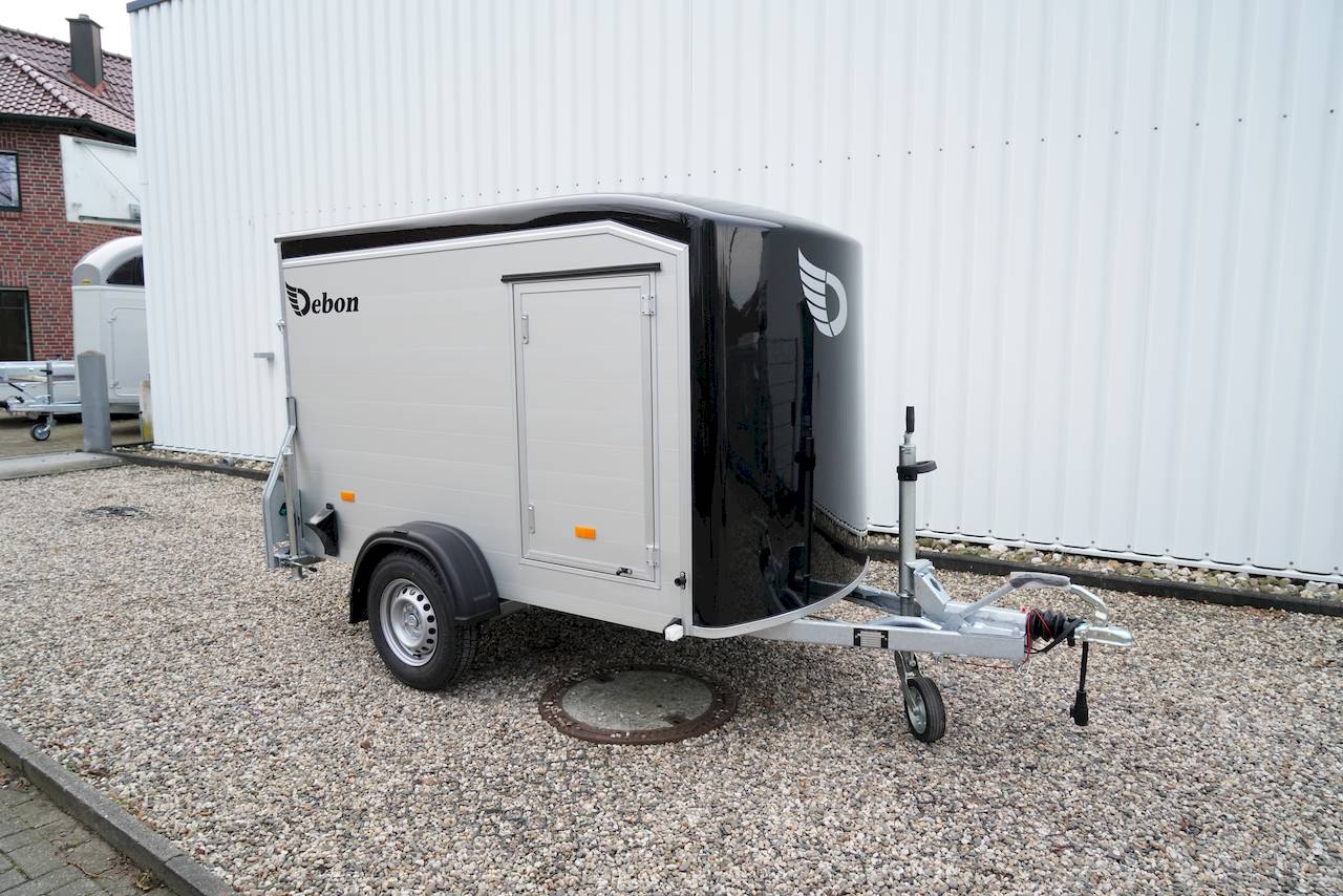 Cheval Liberté Debon C255 V2 Alu – 1300 kg Blackbox-Anhänger mit Seitentür