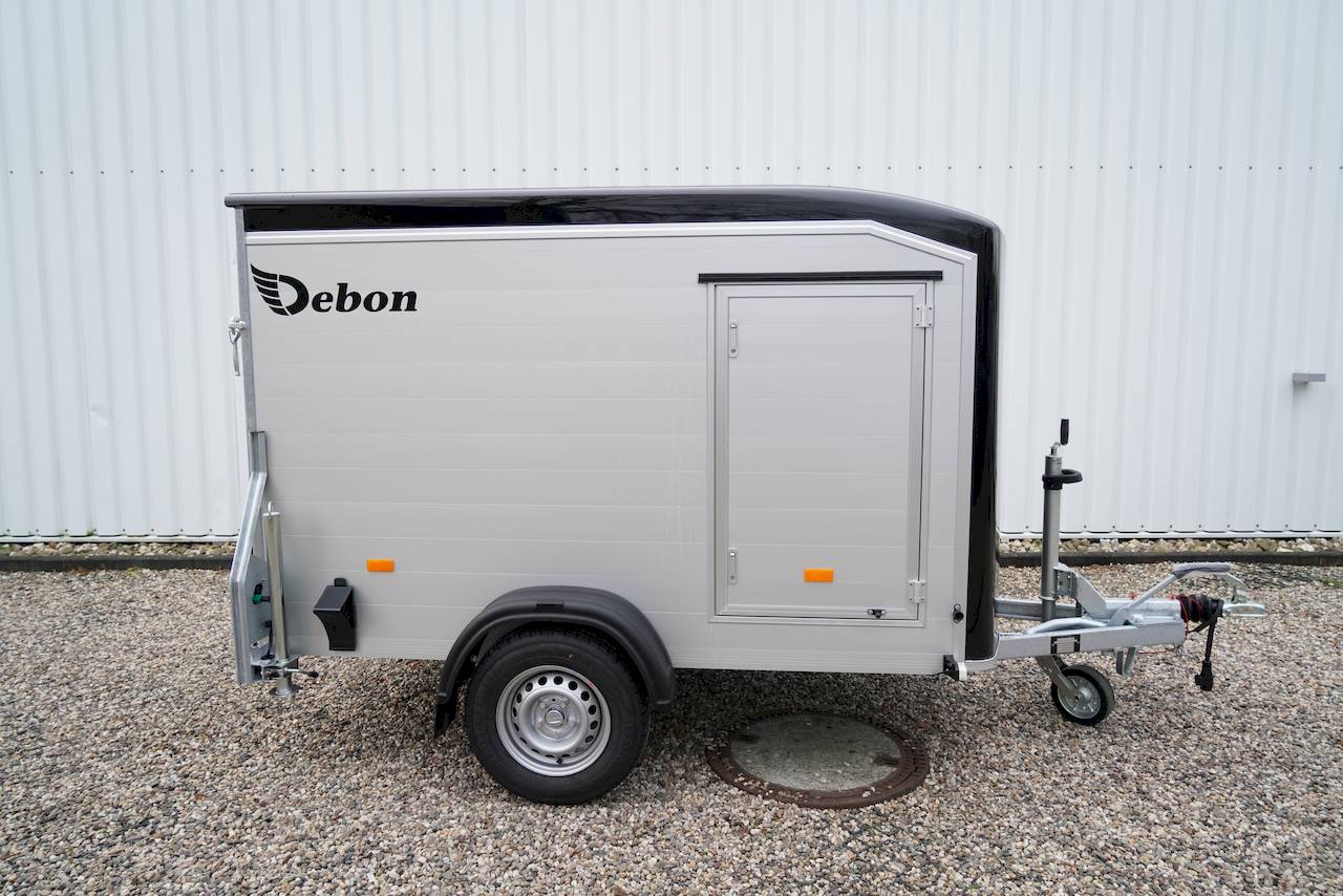 Cheval Liberté Debon C255 V2 Alu – 1300 kg Blackbox-Anhänger mit Seitentür