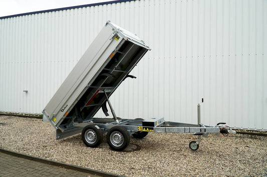 Cheval Liberté Debon PW1.2 Lux – 2000 kg Heckkippanhänger mit Seitenauslegern – 306 x 155 x 60 cm – Elektrische Pumpe