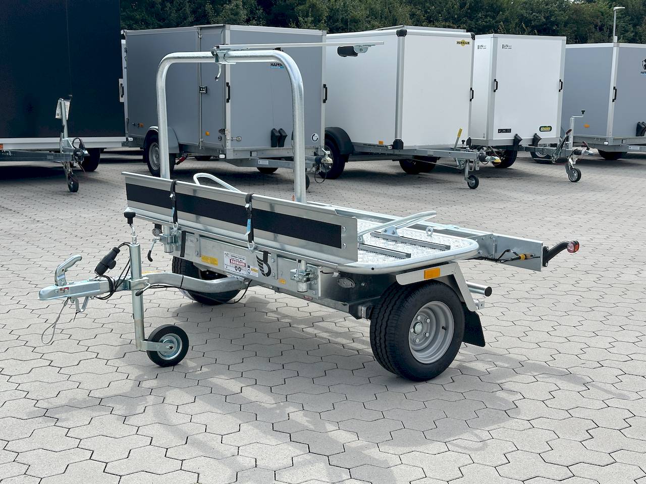 Debon Roadster Camp – Motorradanhänger 750 kg – 0,8 x 2 m – verzinkt