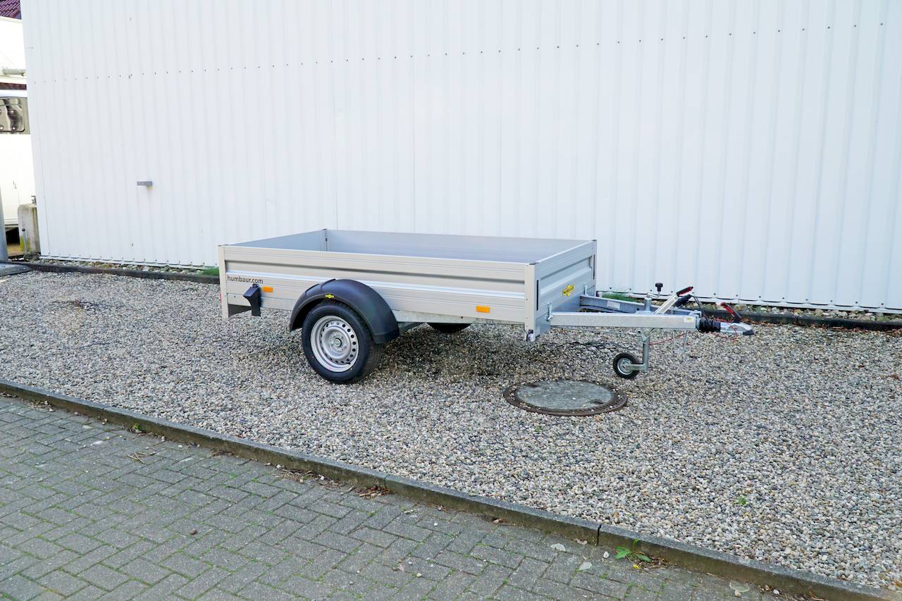 Humbaur ha 132513 – Flachaufbau – 1,3 t – 2,51 m x 1,31 m x 0,35 m – Frontklappe – gebremst
