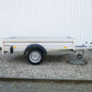 Humbaur ha 132513 – Flachaufbau – 1,3 t – 2,51 m x 1,31 m x 0,35 m – Frontklappe – gebremst
