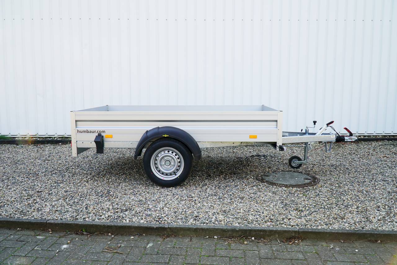 Humbaur ha 132513 – Flachaufbau – 1,3 t – 2,51 m x 1,31 m x 0,35 m – Frontklappe – gebremst