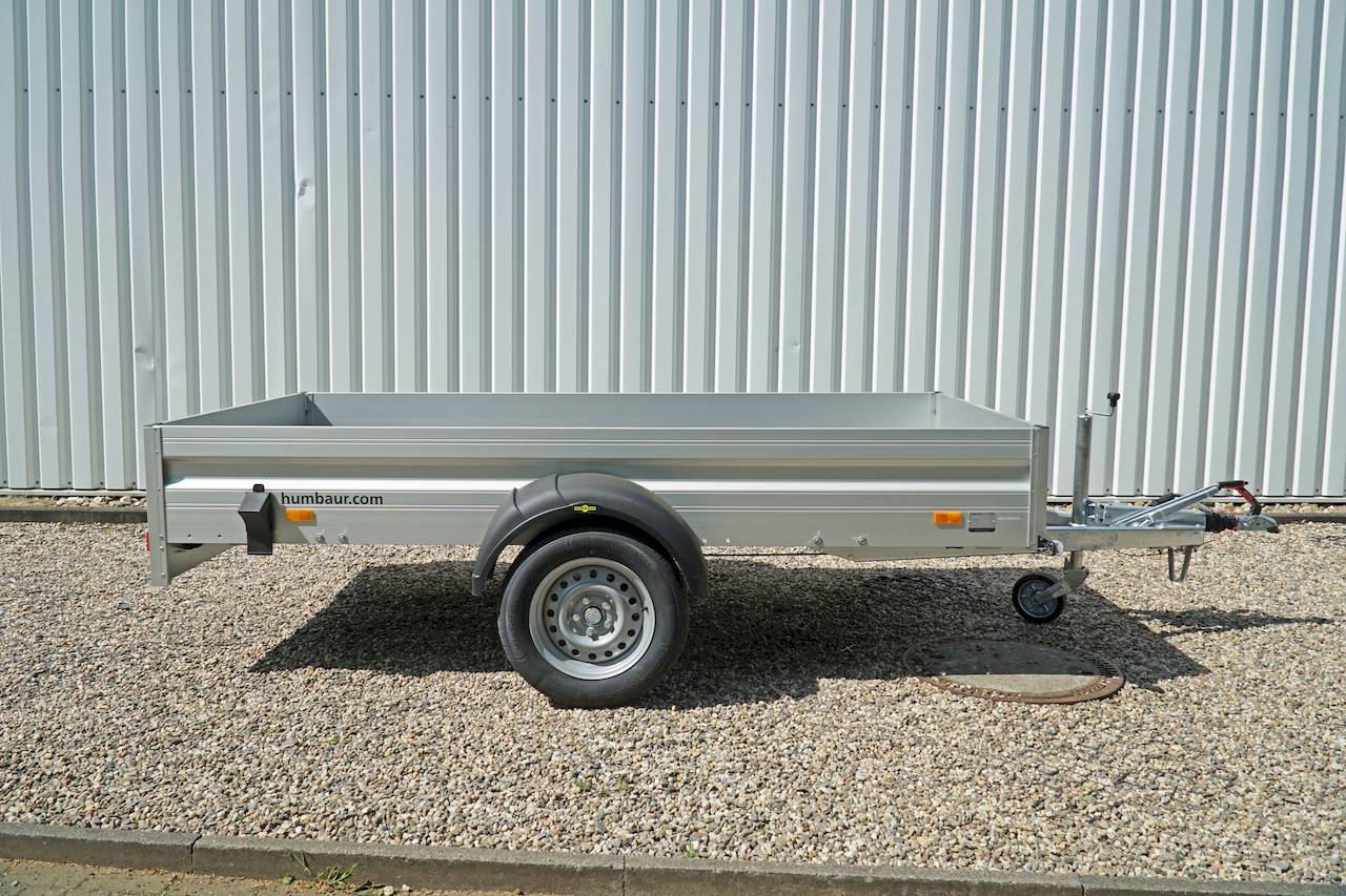 Humbaur ha 133015 – Flachaufbau – 1,3 t – 3,03 m x 1,5 m x 0,35 m – Frontklappe – gebremst