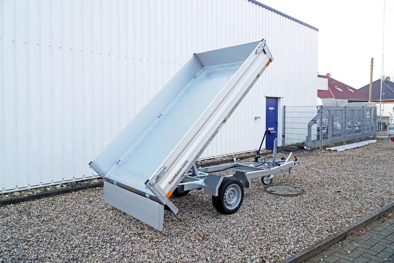 Humbaur HUK 152715 – Heckkippmulde – 1,5 t – 2,68 m x 1,5 m x 0,3 m – gebremst