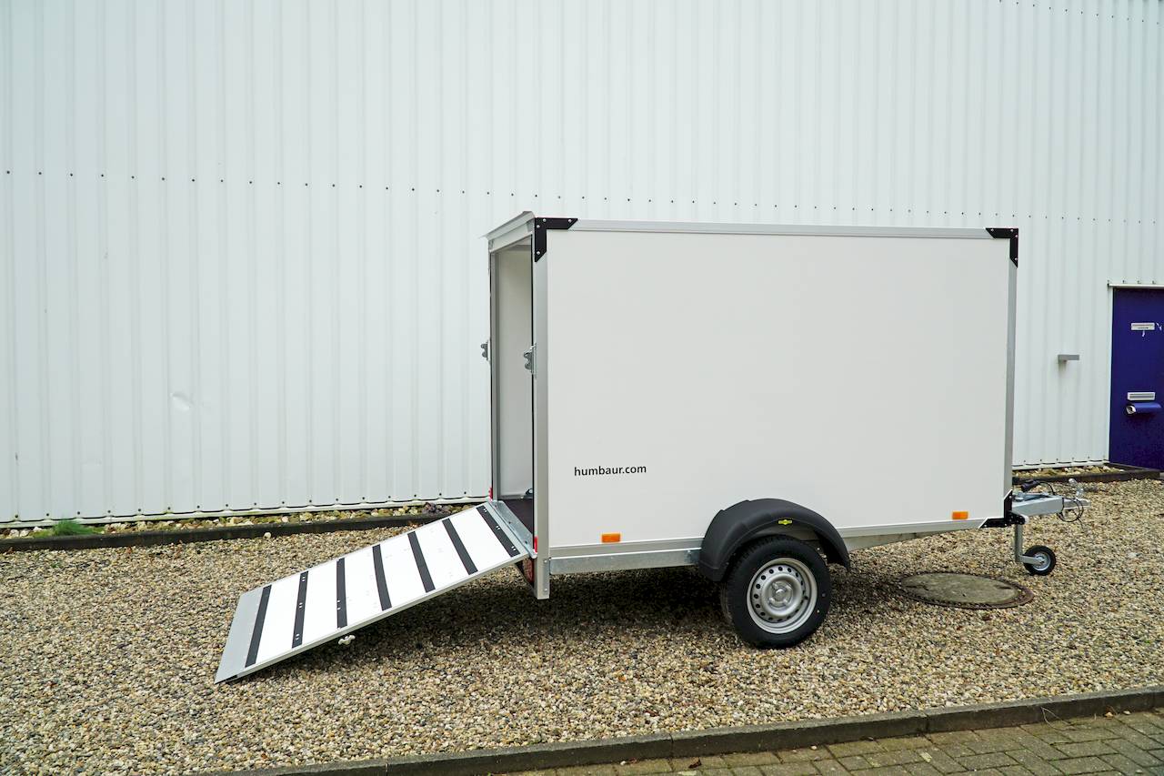 Humbaur HK 752513-15P – Kastenanhänger – 750 kg – 2,51 m x 1,32 m x 1,52 m – Rampe