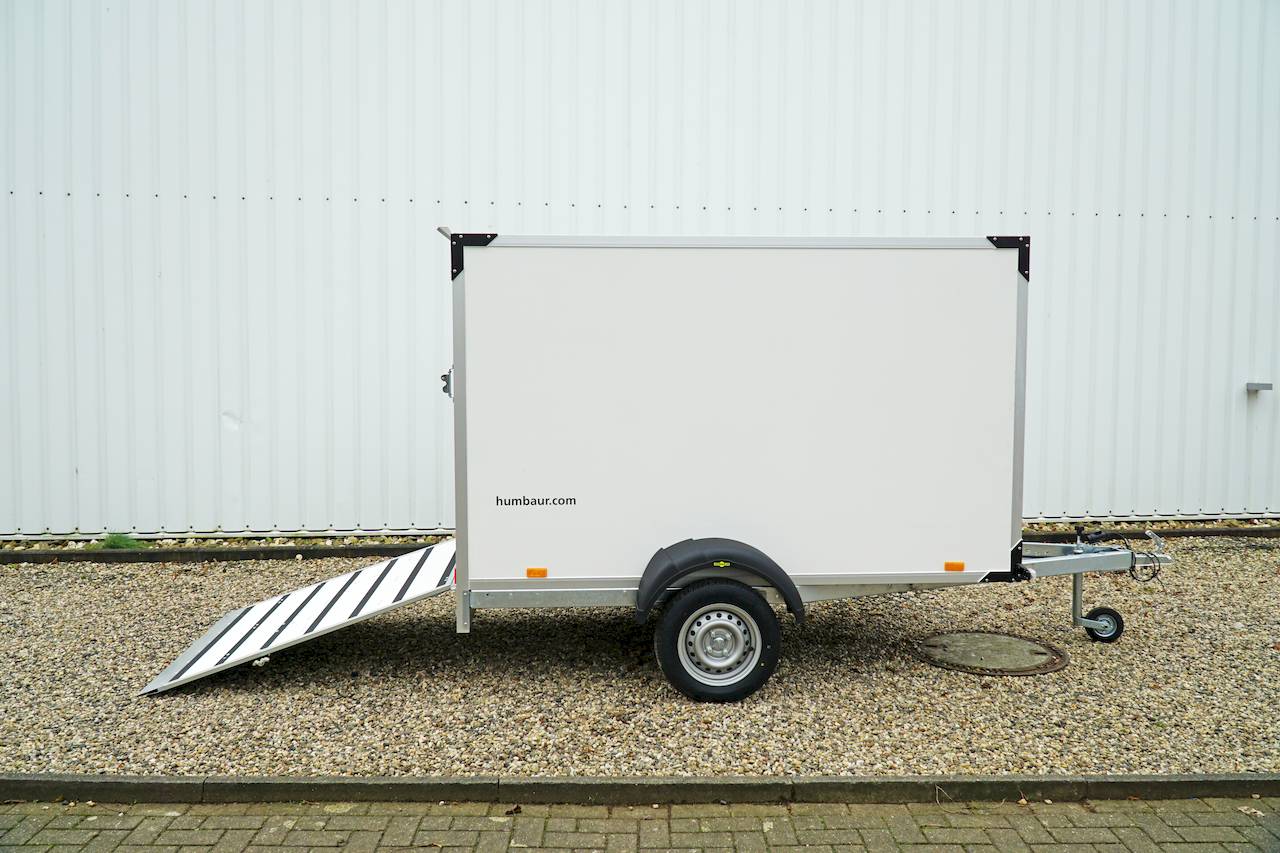Humbaur HK 752513-15P – Kastenanhänger – 750 kg – 2,51 m x 1,32 m x 1,52 m – Rampe
